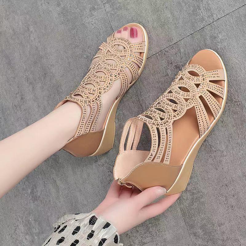 👡【35-40】Novi modni enobarvni ženski sandali