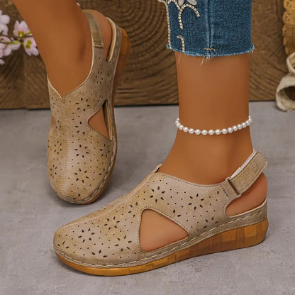 【36-43】Sandali s platformo in izrezi